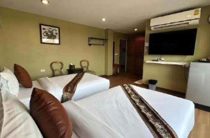 מלון Phaphoom Boutique 3*